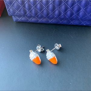 Brand new 925 Pine Cone Sliver Studs